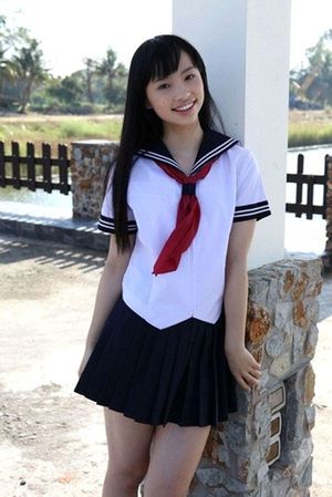 Cute chinese Seina Tsurumaki teen posing